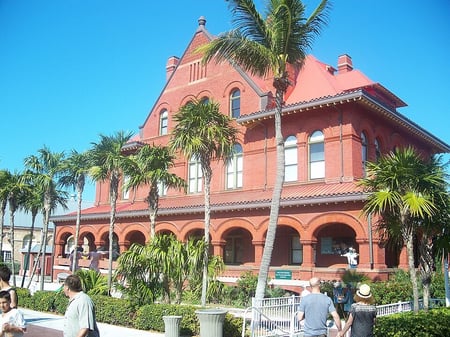 Key_West_FL_HD_old_po_and_customshouse02 WikiMedia Commons