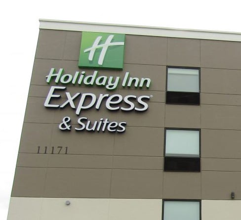 Holiday Inn Facade 