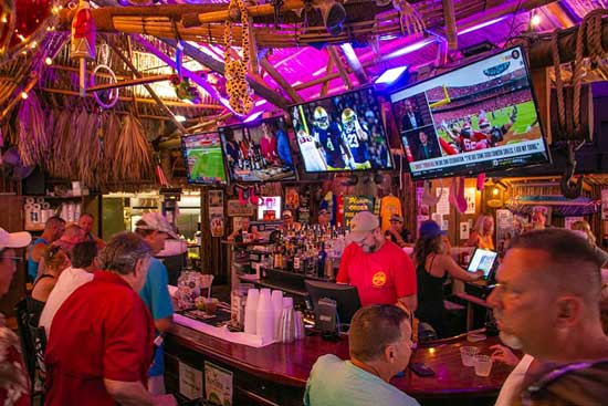 Tiki-Bar-Interior-3