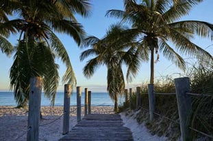 Walkway-at-Smathers-Beach