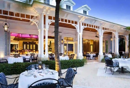 Latitudes_ssk-outside-dining-2