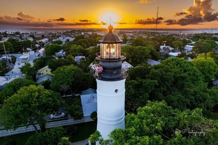 Lighthouse Sunset Experience