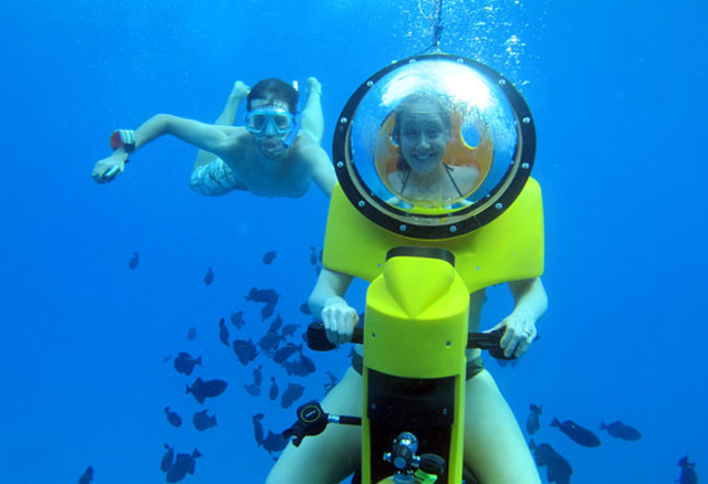 HydroBob underwater scooter