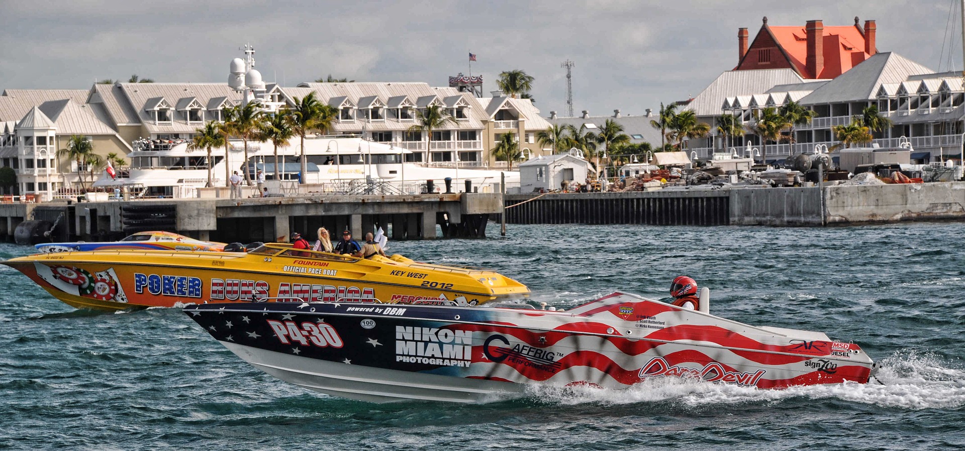 Superboat races Key West - credit: Pixabay.com